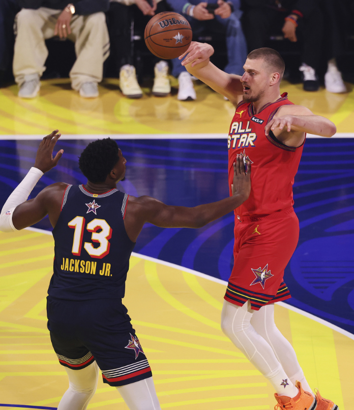 开云下载-山东队鏖战尼克斯，武切维奇扛起全队  第2张