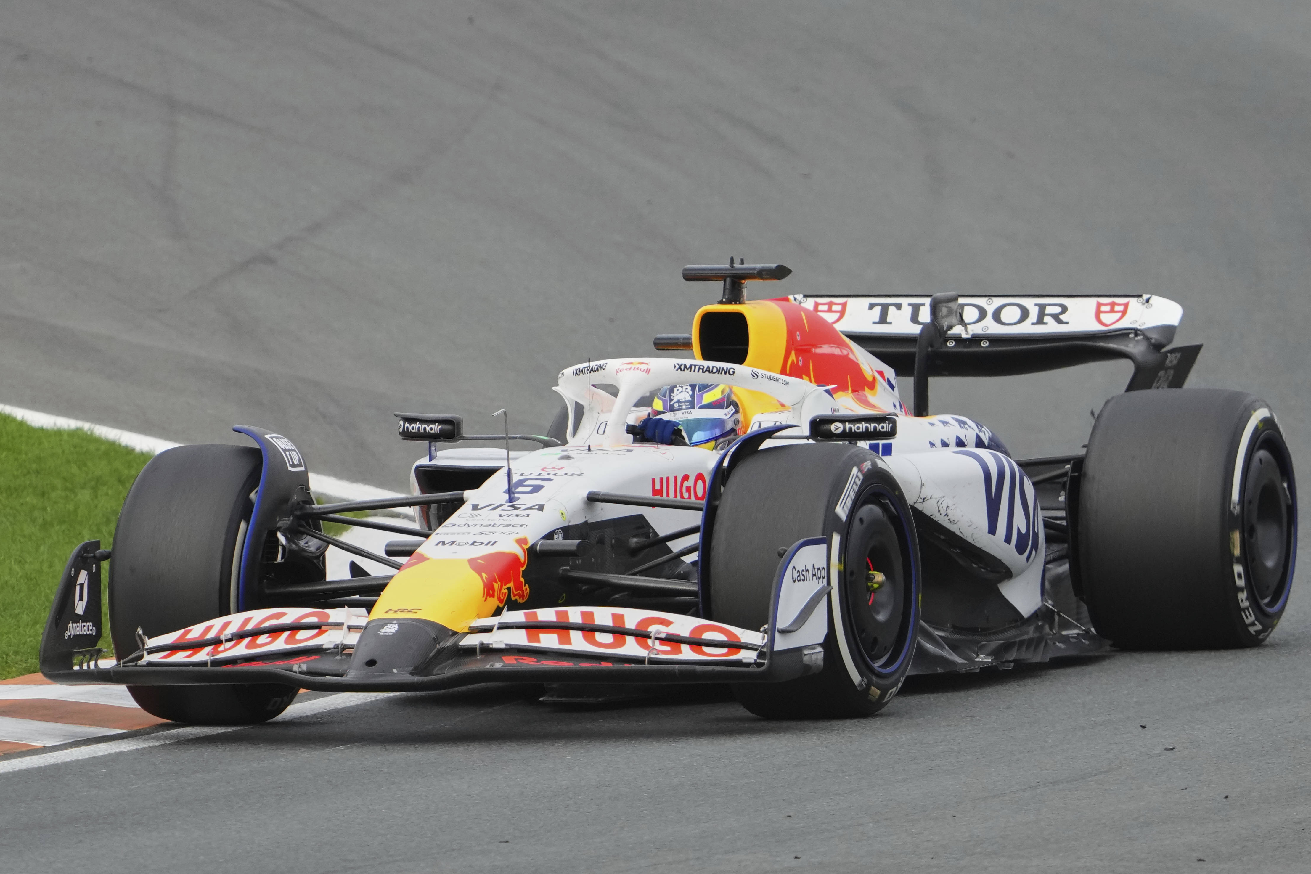 开云体育下载-迈凯伦完胜红牛二队，勒克莱尔统治全场  第2张