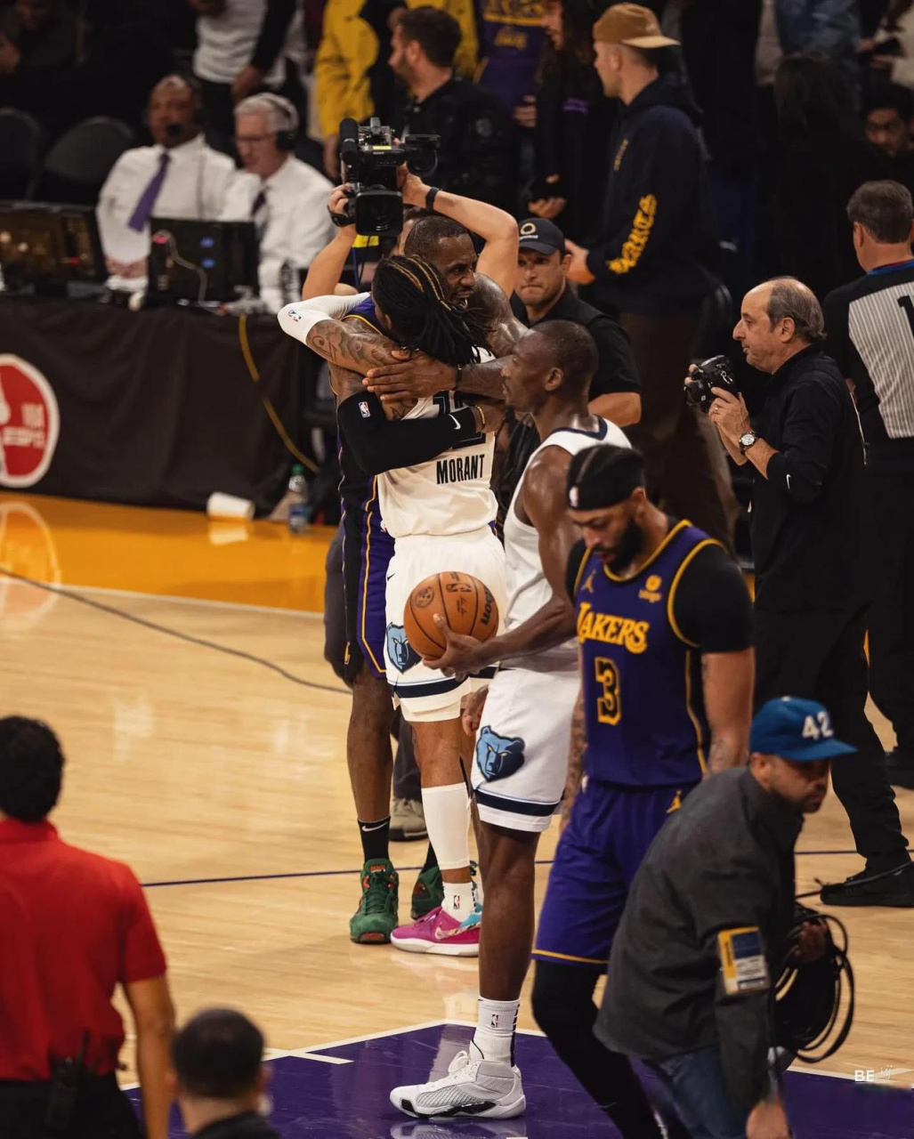 开云体育官网-灰熊横扫国王,詹姆斯状态火热 第1张 开云体育官网-灰熊横扫国王,詹姆斯状态火热 第1张