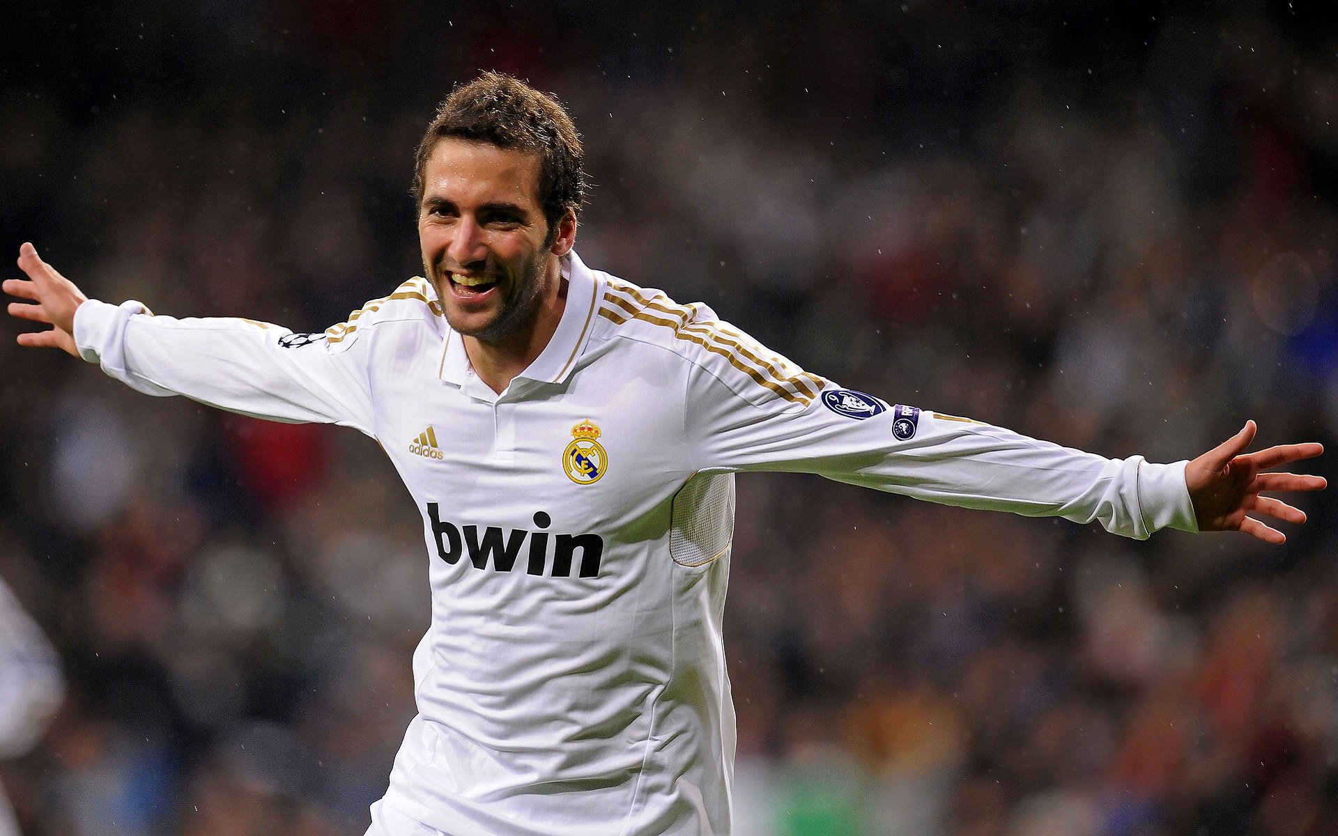 开云体育2026-维尼修斯对手完全无解，厄瓜多尔横扫秘鲁，南美足球的战术革命与力量重组  第2张